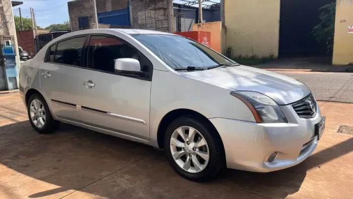 Nissan Sentra SL 2.0/ 2.0 Flex Fuel 16V Aut. 2013