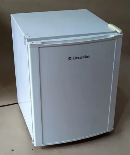 Frigobar eletrolux