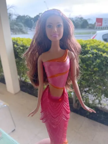 Barbie Sereia Com Calda Giratória