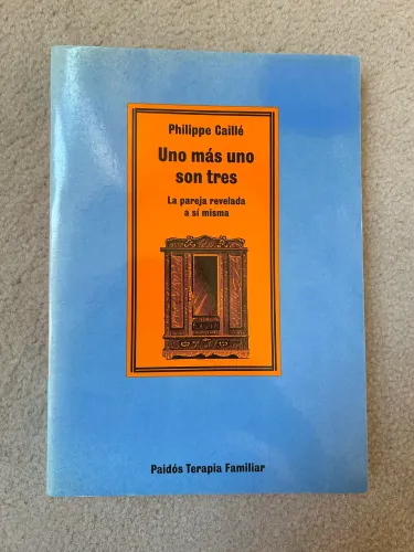 Uno más uno son tres