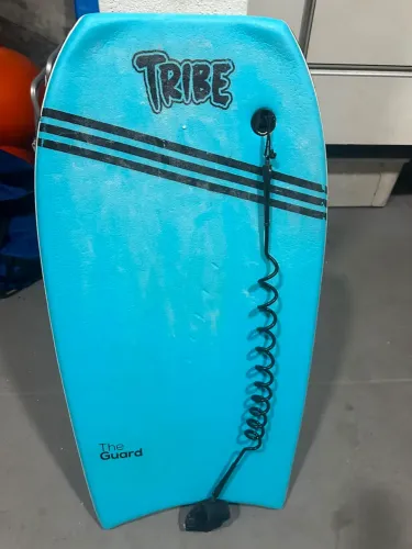Prancha Bodyboard Tribe The Guard + Leash - PP / Stringer