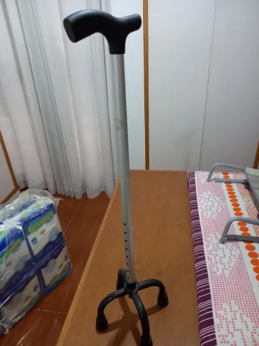 Muleta de 4 apoios