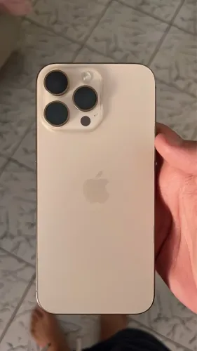 iPhone 16 Pro Max 97% bateria