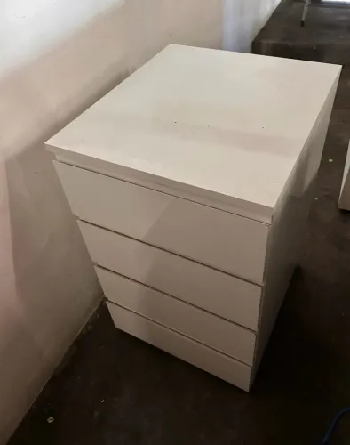 Gaveteiro / Cômoda Branca Clean com 4 Gavetas - Ideal para Quarto ou Escritório