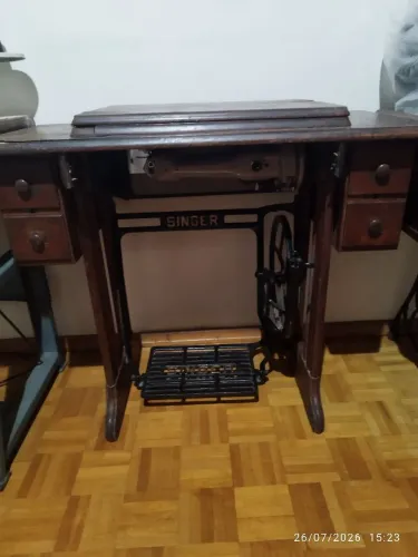 Máquina ne Costura Singer