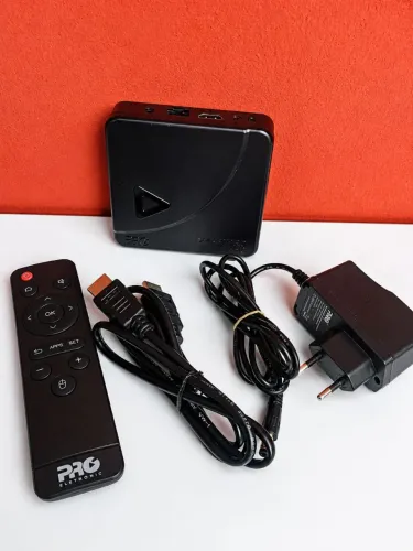 Vendo Smart Box Pro em perfeito estado de funcionamento e com pouco tempo de uso.
