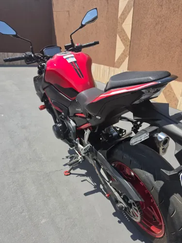 Z900 cheirando nova muito bem cuidada único dono