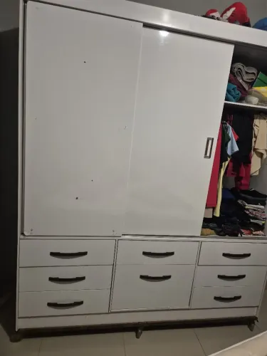 Guarda roupa de casal