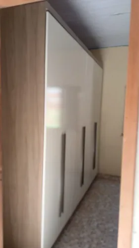 Vendo guarda-roupa novo