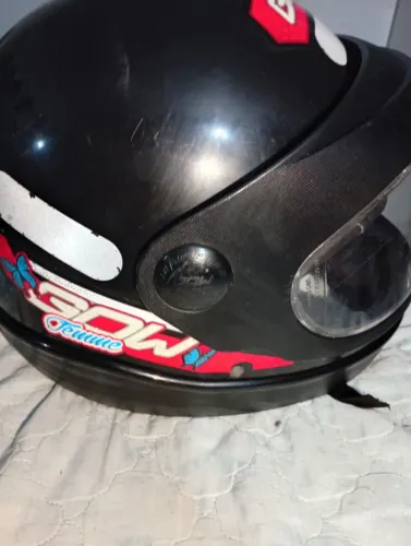 Capacete