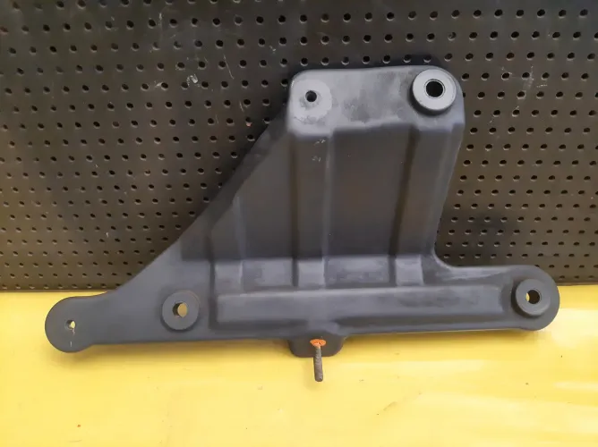 Suporte Caixa Filtro De Ar Pajero Sport Gls 2.8 Diesel 2001