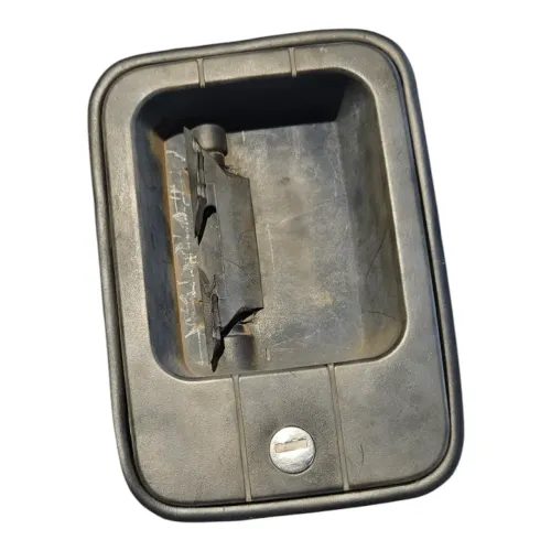 Capa da maçaneta externa c/ detalhe IVECO TECTOR 240E22 2014