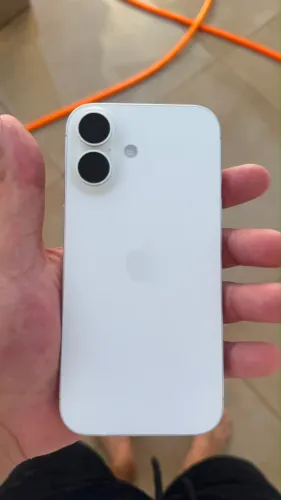 iPhone 16 na garantia completo