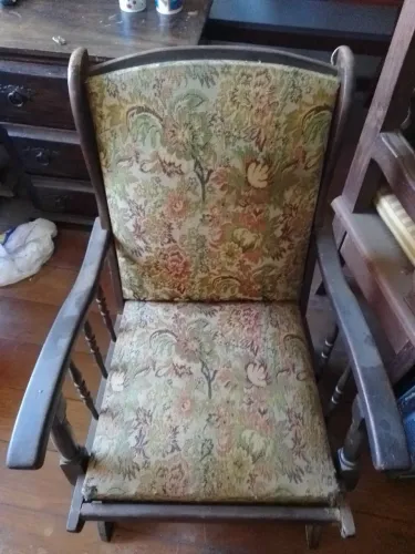 Antiga cadeira de balanço