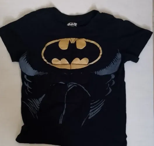 Fantasia do Batman (Camisa com Capa ) - 04 a 06 anos