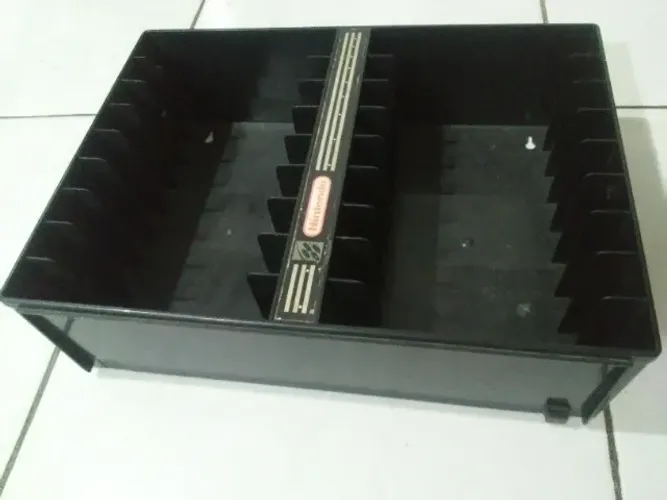 Caixa de fitas de Super Nintendo 18 slots (raro)