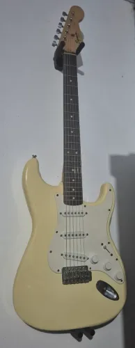 Guitarra fender