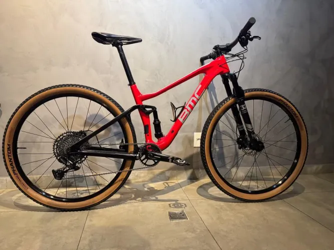 BICICLETA BMC AGONIST 01 TAM 17