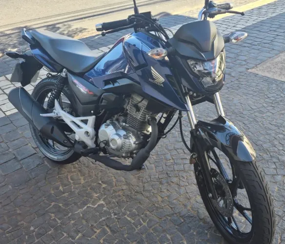 Moto bem conservada segundo dono