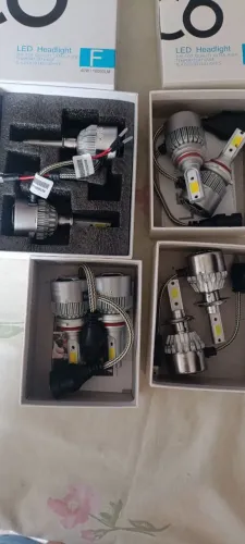 Lâmpada de led para farol de carro.