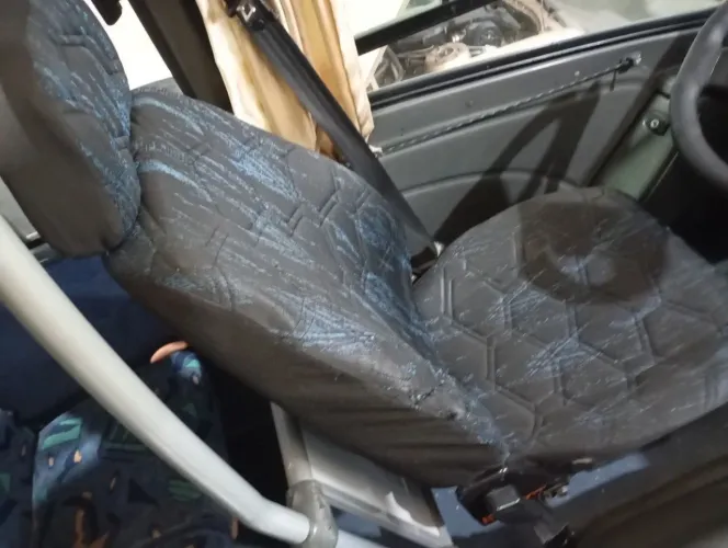 Vende se interna completa de um microônibus Volare w8 2003
