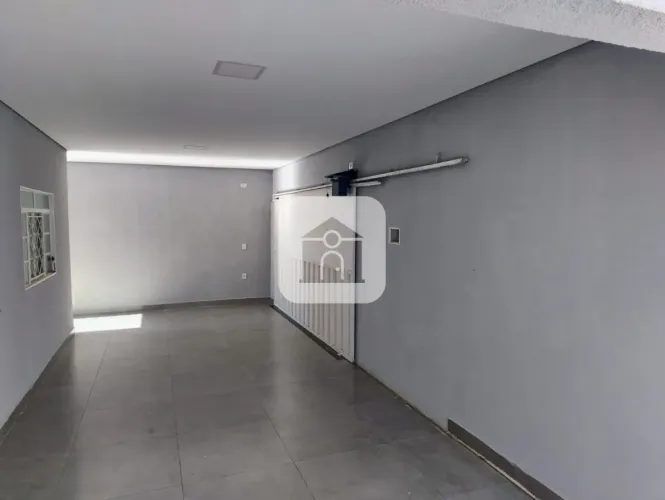 Casa à venda no bairro Canaã.