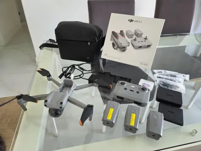 Mavic Air 2s fly more combo