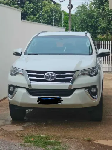 Toyota Hilux SW4 SRX 4X4 2.8 TDI 16V Dies. Aut. 2016