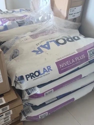 Sobra de Obra: 8 Sacos Autonivelante Prolar Nivela Plus 20kg