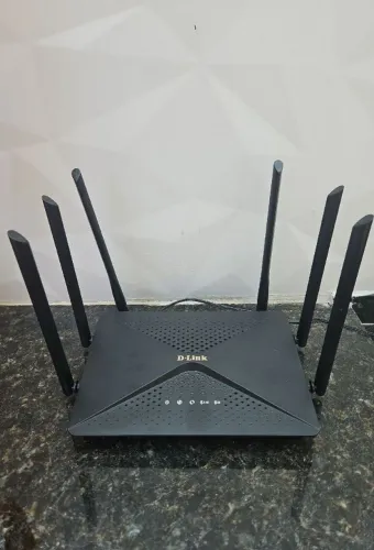 Roteador D-Link DIR-846 Gigabit Dual Band AC1200 6 Antenas Wi-Fi de Longo Alcance Seminovo