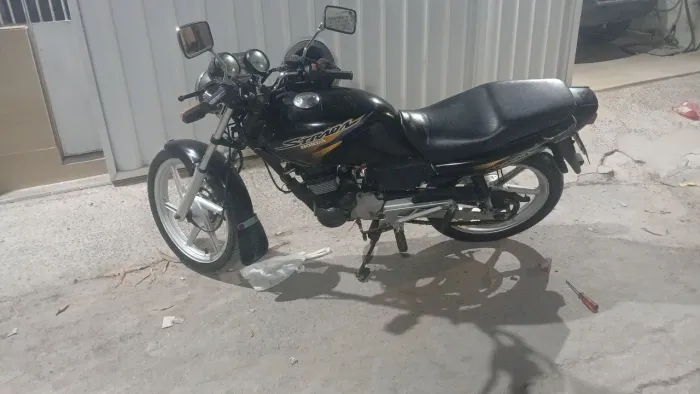Vendo moto estrada cbx200 5.600