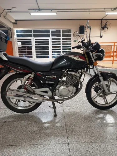 Suzuki gsr 125 a venda