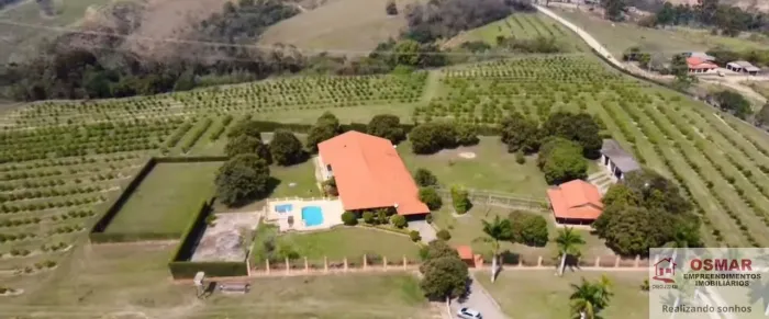 Sitio à venda em Araçoiaba da Serra-SP, com 9 quartos, 3 suítes, 4 salas, 8 banheiros e 13