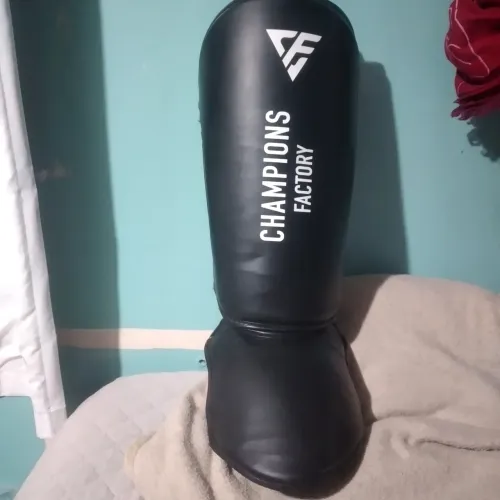 Caneleira muay thai