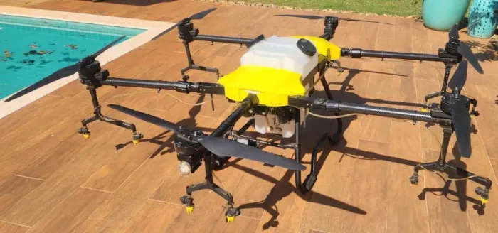 Drone para pulverização - capacidade de 30 litros - NOVO - Com 5 baterias - Marca Joyance