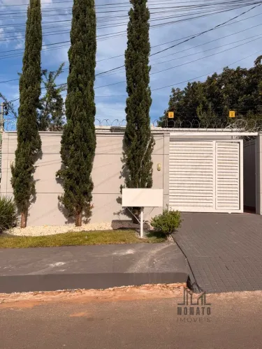Casa a venda em Senador Canedo Zero Entrada, 3 Quartos com suite e Quintal