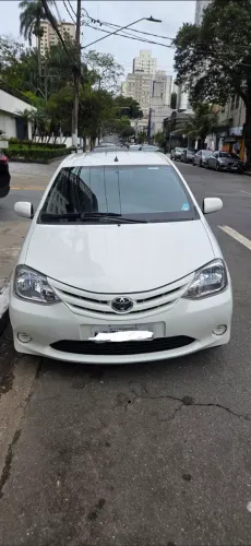 Toyota Etios XS 1.3 Flex 16V 5P Mec. 2013