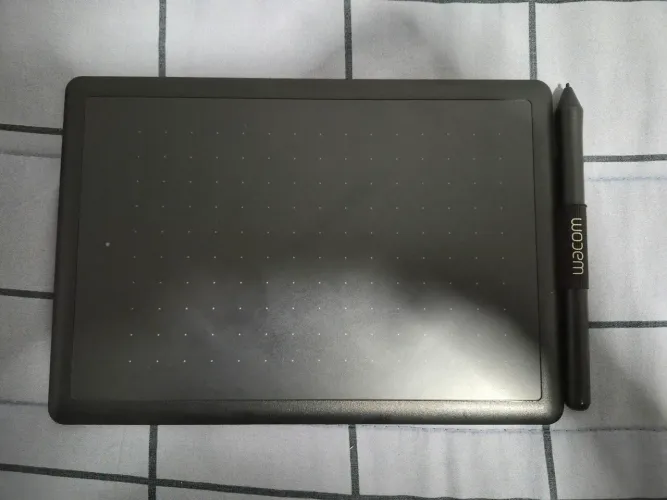 Mesa digitalizadora Wacom CTL 472