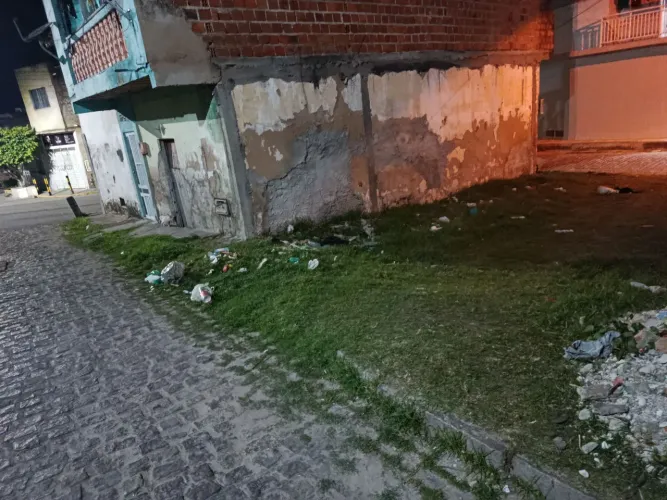 Terreno perto da feira.. vizinho ao antigo fazendinha perto da feirinha hospital..
