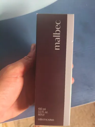Perfume Malbec lacrado, novo.