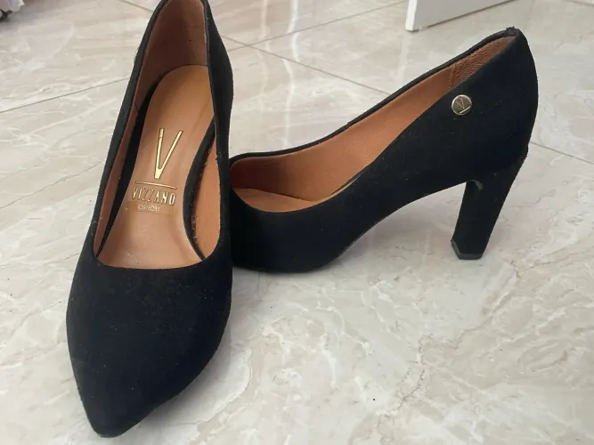 Scarpin Feminino Preto Vizzano