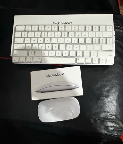 Apple Magic Keyboard + Magic Mouse - Kit Completo