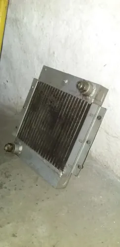 RADIADOR E VENTILADOR PARA CIRCUITO HIDRÁULICO