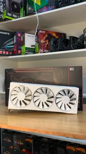 RX 9070XT 16GB XFX TRIPLE FAN BRANCA