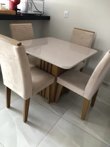 Mesa de jantar 4 cadeiras (Arapiraca)