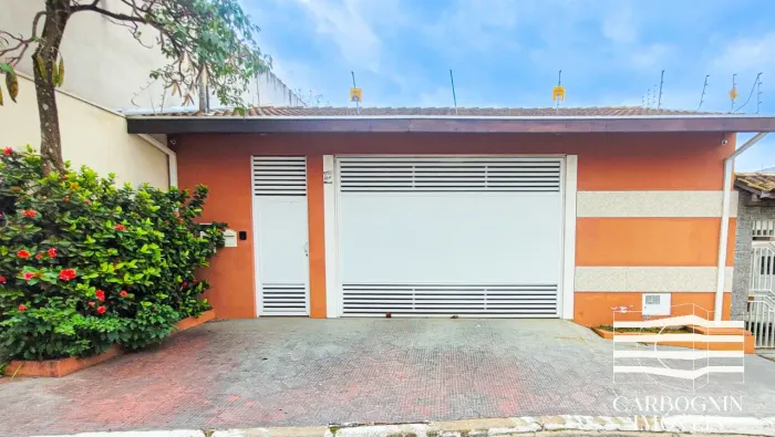 Casa a Venda na Vila Resende em Caçapava