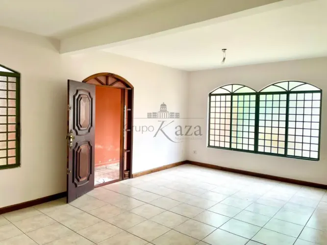 Casa Monte Castelo - 3 Dormitórios - 153m².