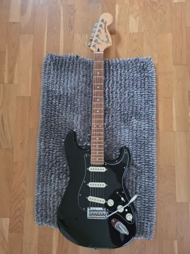 Fender Stratocaster Deluxe MIM 2017 Com Gigbag
