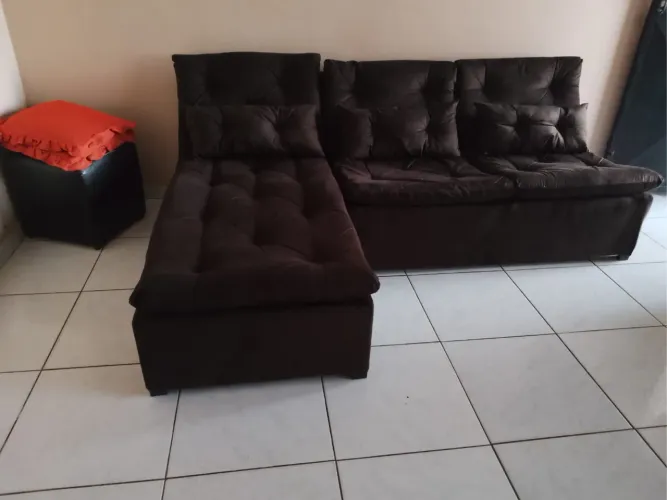 Vende se sofá semi novo 