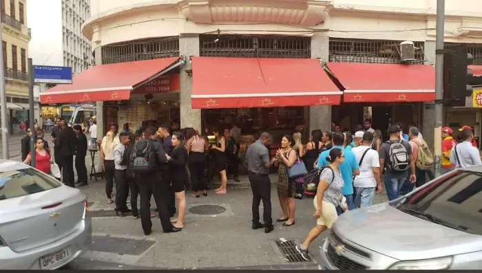 Pontaço de esquina na Uruguaiana- Centro !